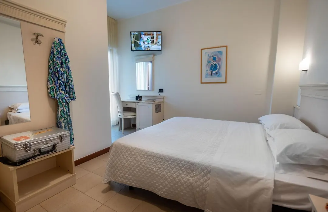 Hotel Zeus-1